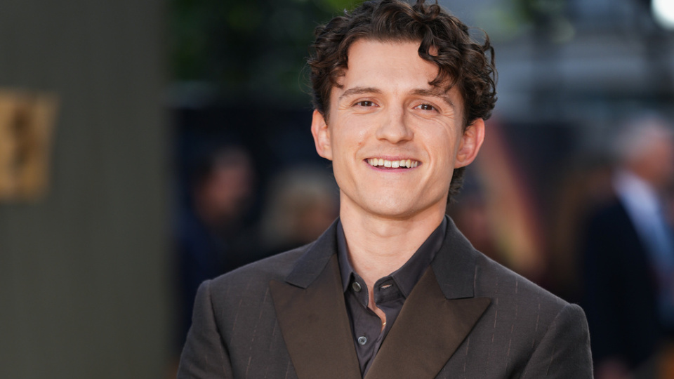 Tom Holland'ın gala kıyafetinde fark edilmeyen detay