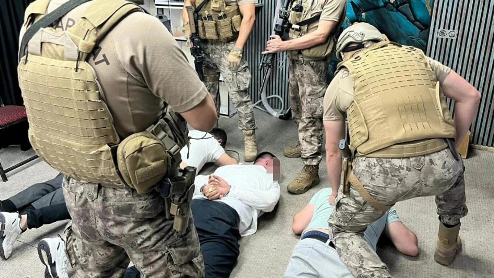 Antalya’da suç örgütü operasyonu: 63 şüpheli gözaltına alındı, 200 milyon TL’lik malvarlığını el konuldu