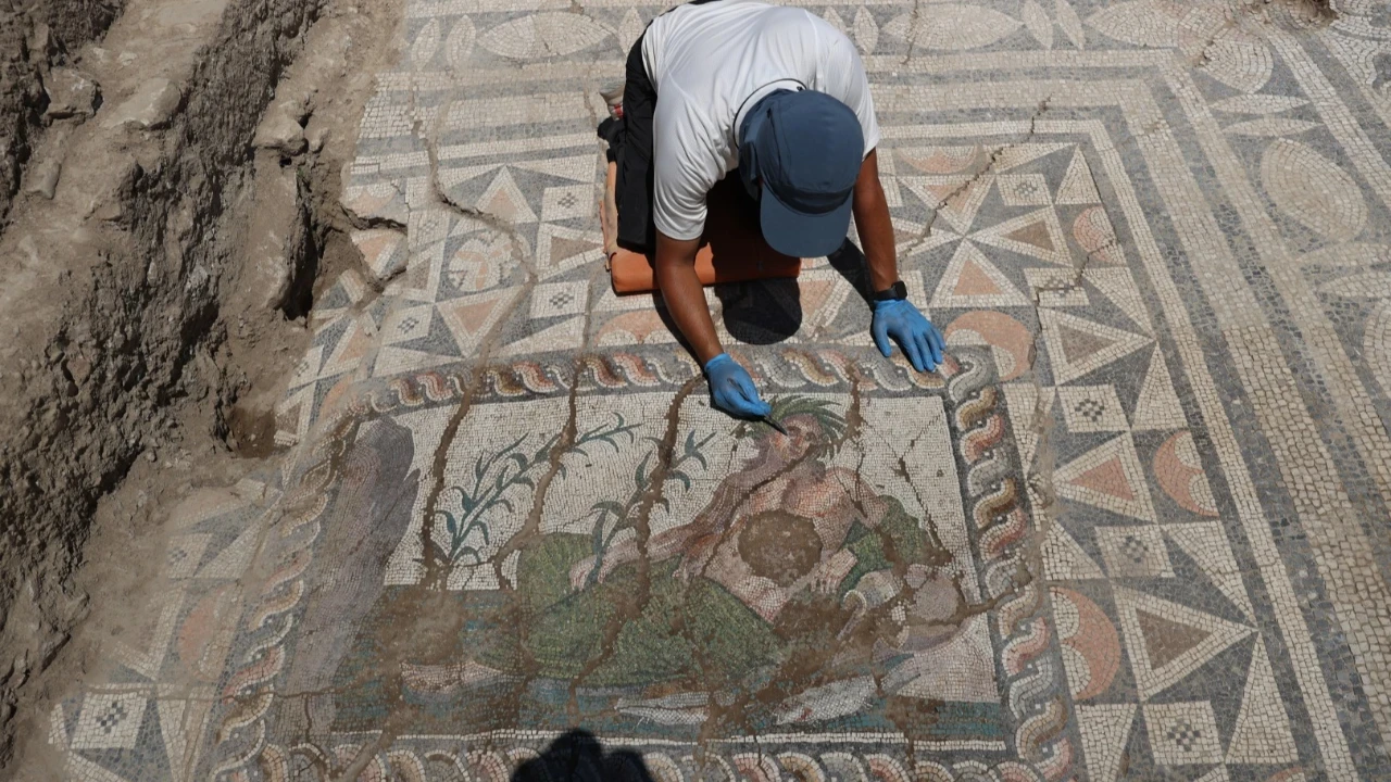 2 bin yıllık nehir tanrısı mozaiği Anadolu’da yeni turist noktası oldu