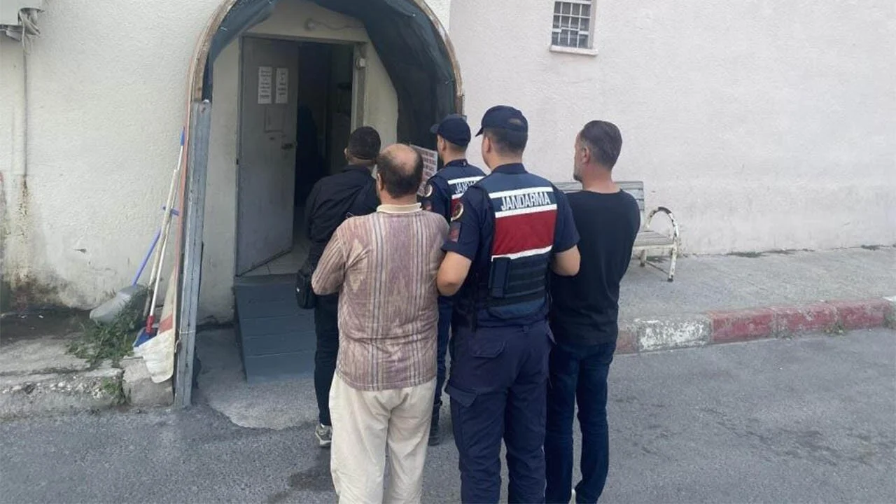 Sahte evrakla milyonluk vurguna polis engel oldu