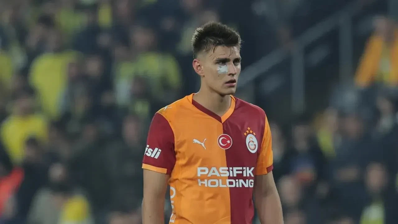 Kazımcan Karataş aslen nereli? Hangi milli takımda oynuyor?