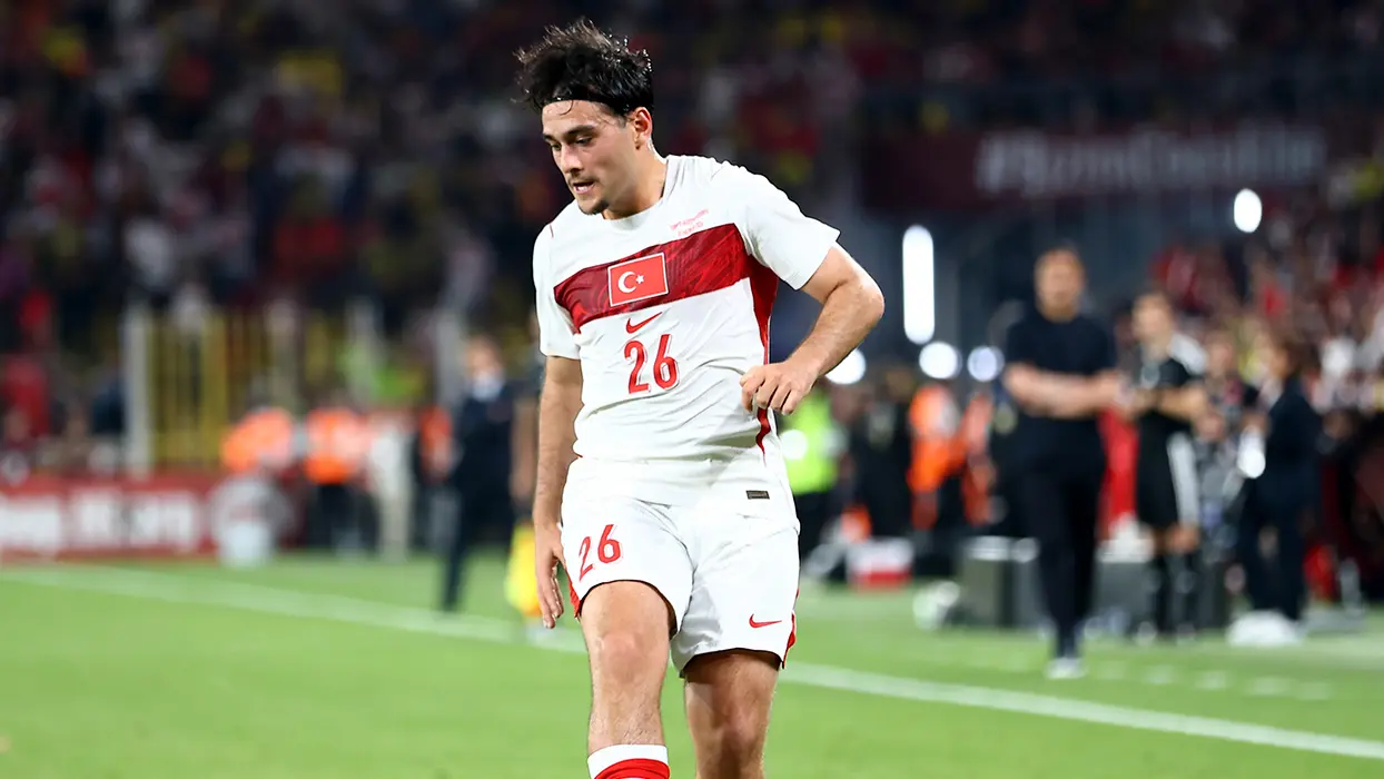 Aral Şimşir, Trabzonspor'da! Rekor transfer şehre geldi