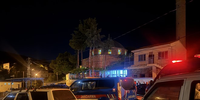 Kayseri'de cami avlusunda bıçaklı saldırıya uğrayan 2 kişi öldü