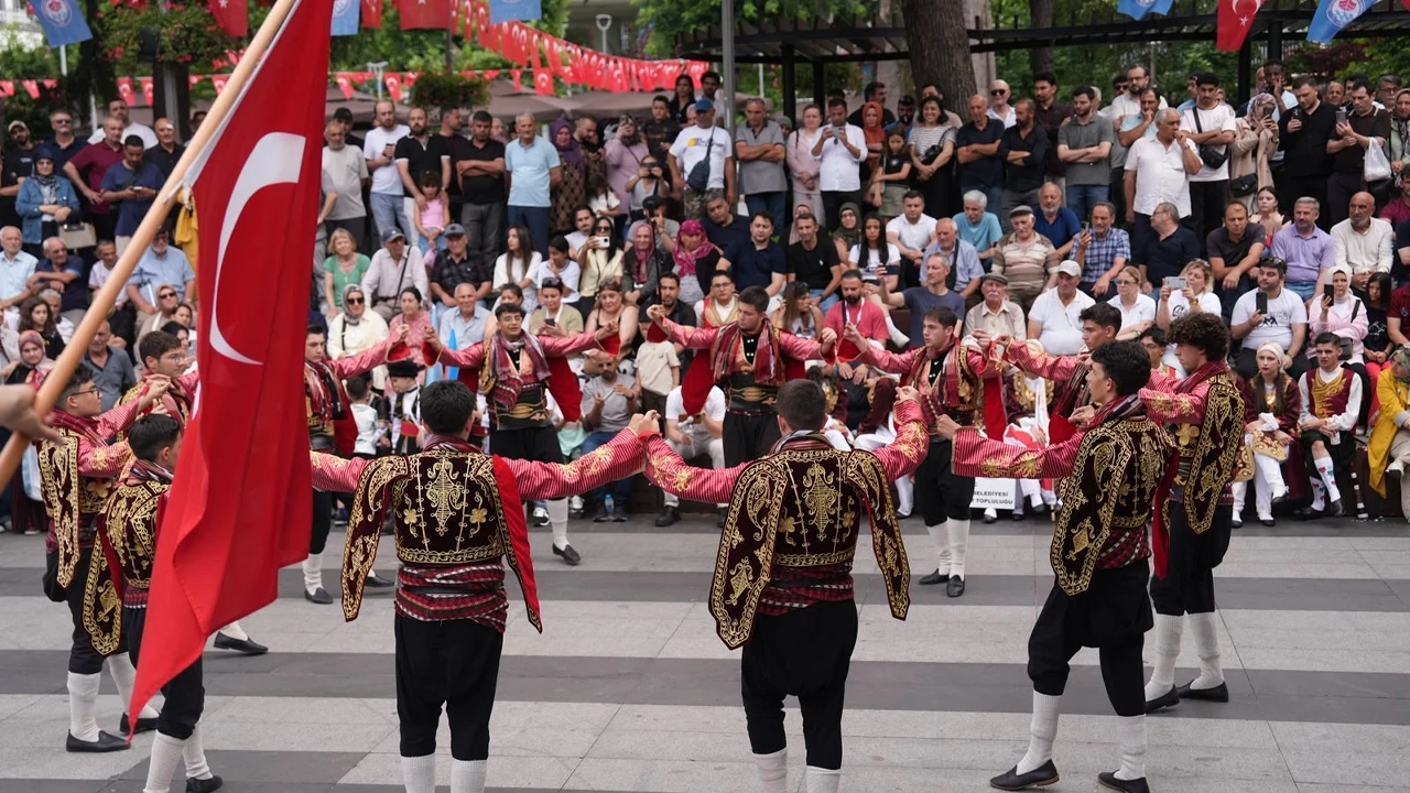 Uluslararası Horon Festivali'ne yoğun ilgi