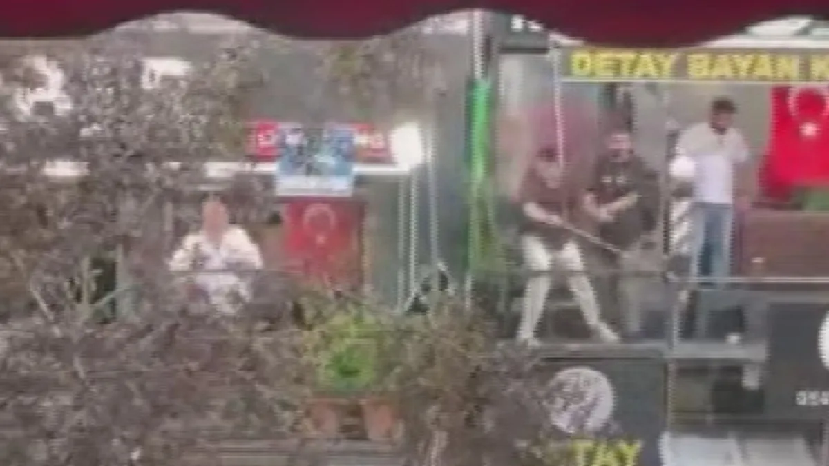 Ankara'da berberler birbirine girdi: O anlar kamerada!