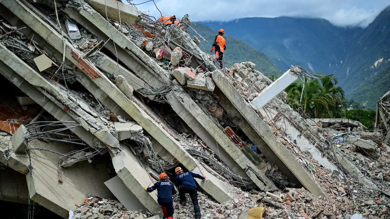 Venezuela'daki çifte deprem felaketinde can kaybı artıyor: Her taraftan insan sesi geliyor!