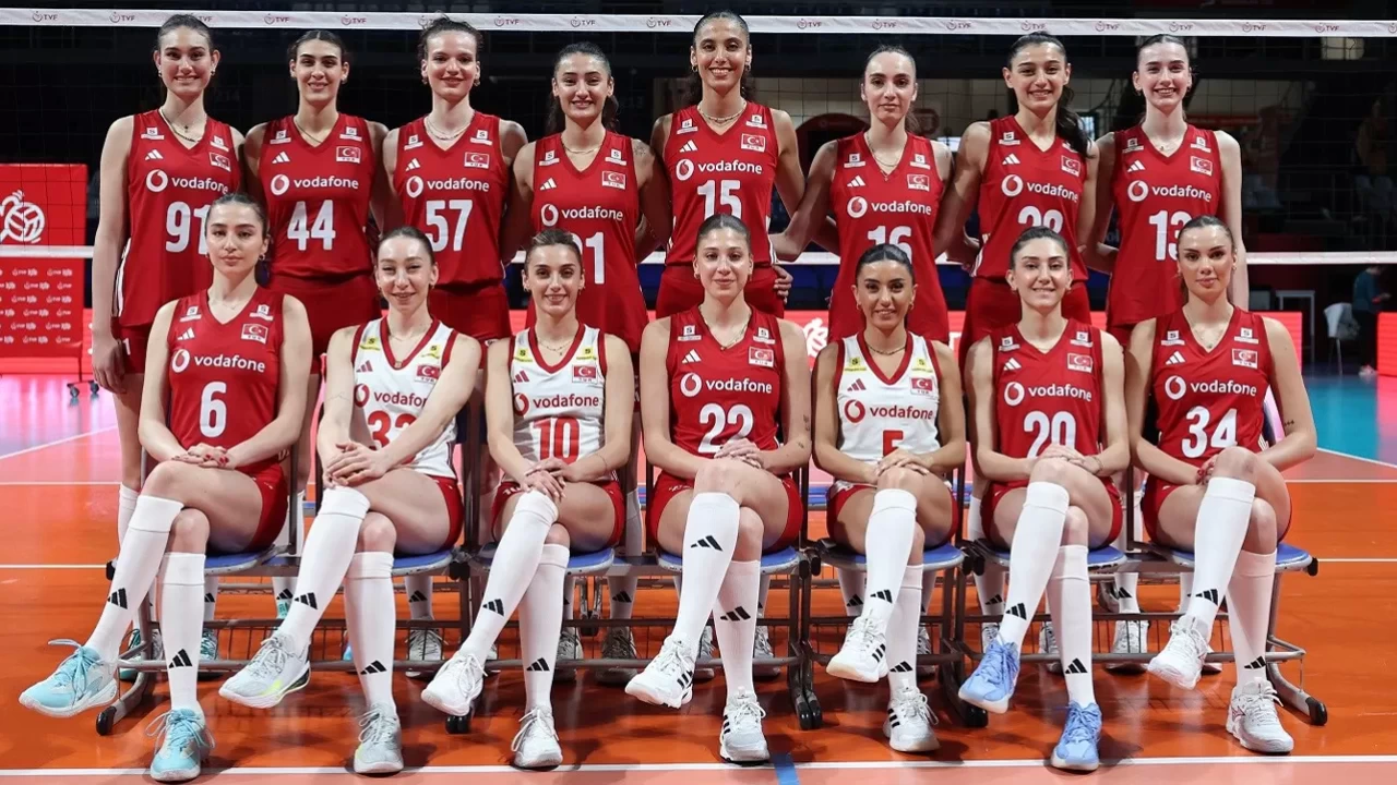 Filenin Sultanları, FIVB Milletler Ligi'nde (VNL) İtalya'ya mağlup oldu