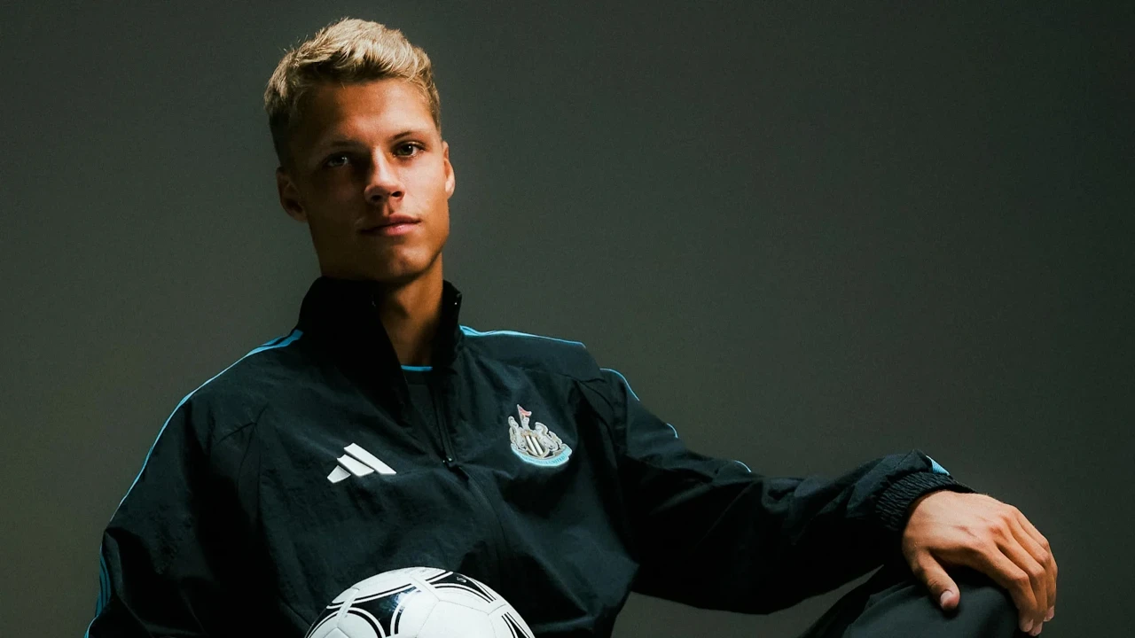 Newcastle United, 18'lik Sean Steur için 27 milyon Euro ödedi