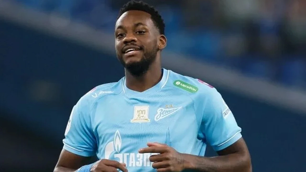 G.Saray'ın listesindeki Duran Zenit'ten ayrıldı