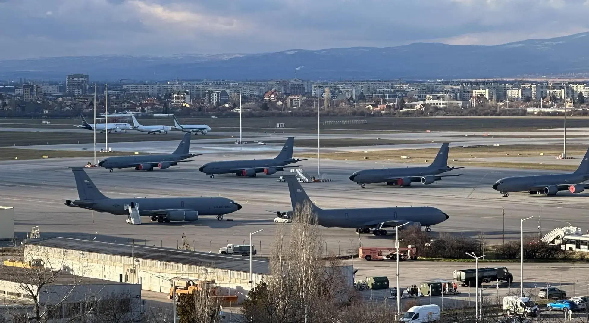 Komşudaki ABD askeri varlığı sona eriyor! 15 askeri uçak ayrılıyor