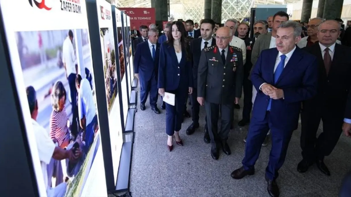 İstanbul Havalimanı'nda 'Hafıza ve Hatıra 15 Temmuz' sergisi açıldı