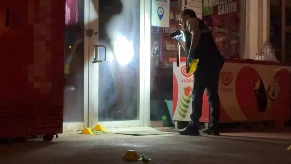 Kayseri'de markete molotoflu saldırı! Şüpheliler aranıyor