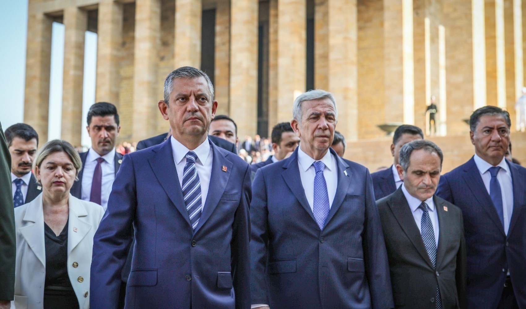 ABB Başkanı Yavaş, Özgür Özel ile telefonda görüştü