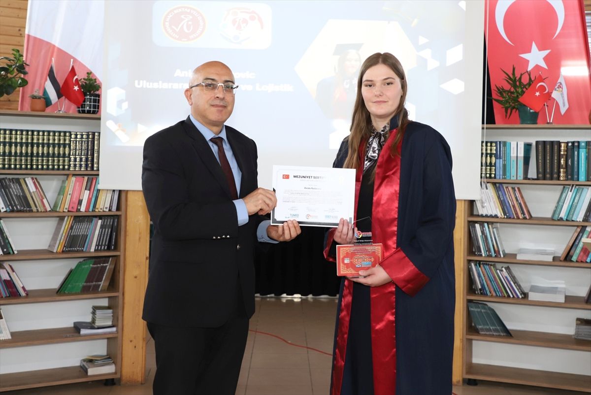 Nevşehir'de üniversitede eğitim gören uluslararası öğrenciler için mezuniyet töreni yapıldı