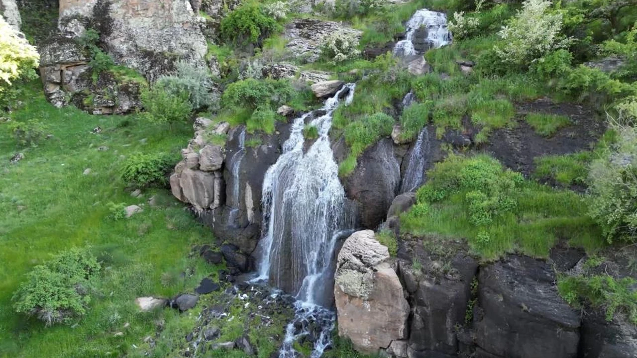 Niğde'nin doğal mirası Uzandı Vadisi ziyaretçilerini büyülüyor