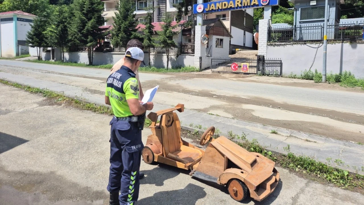Saatte 79 kilometreye çıkan ahşap araç jandarmaya takıldı