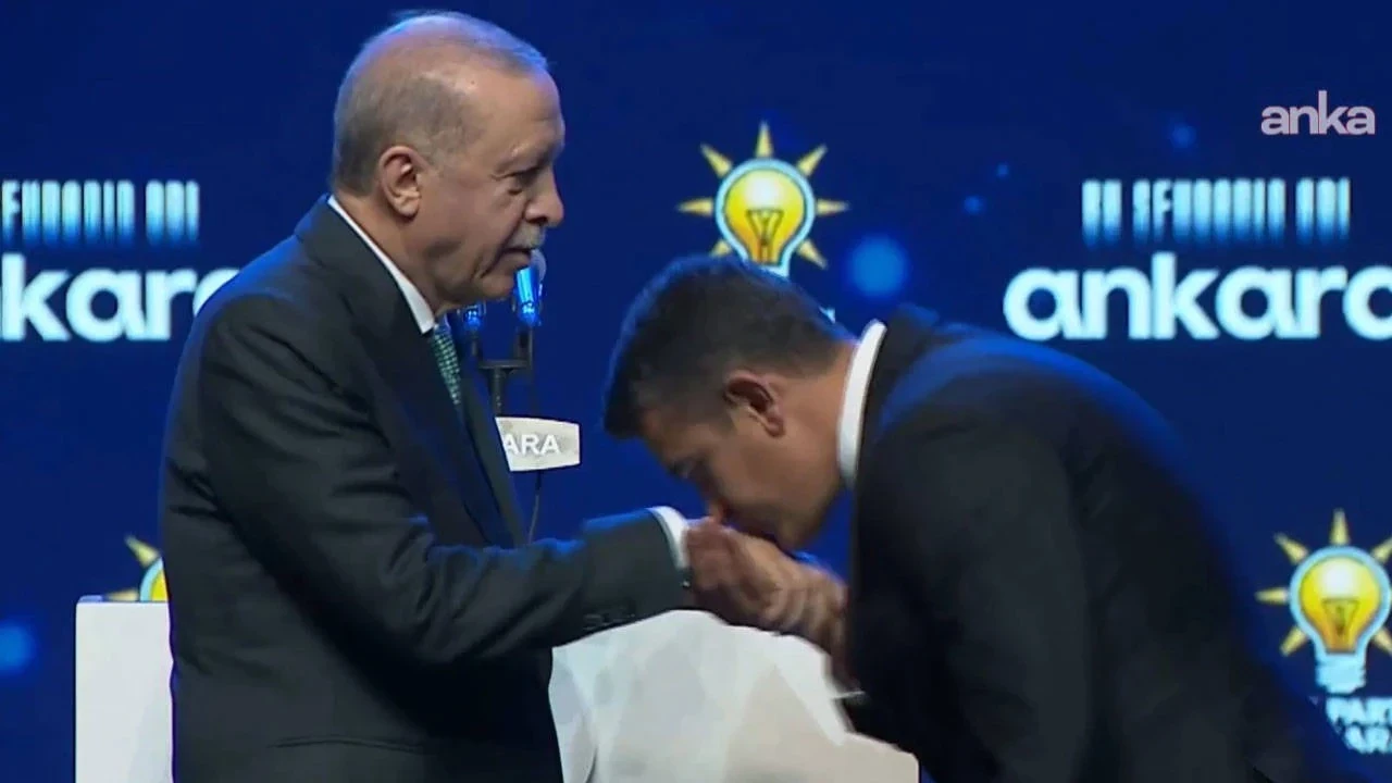 CHP'den istifa eden Haymana Belediye Başkanı AKP'ye katıldı: Erdoğan'ın elini öptü
