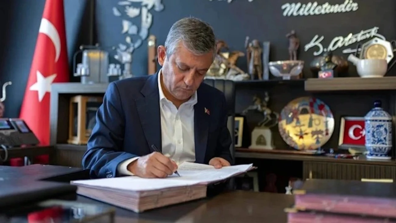 Yeni Parti lideri Özgür Özel'den CHP mesajı: Siyasi muhatap almamız mümkün değil