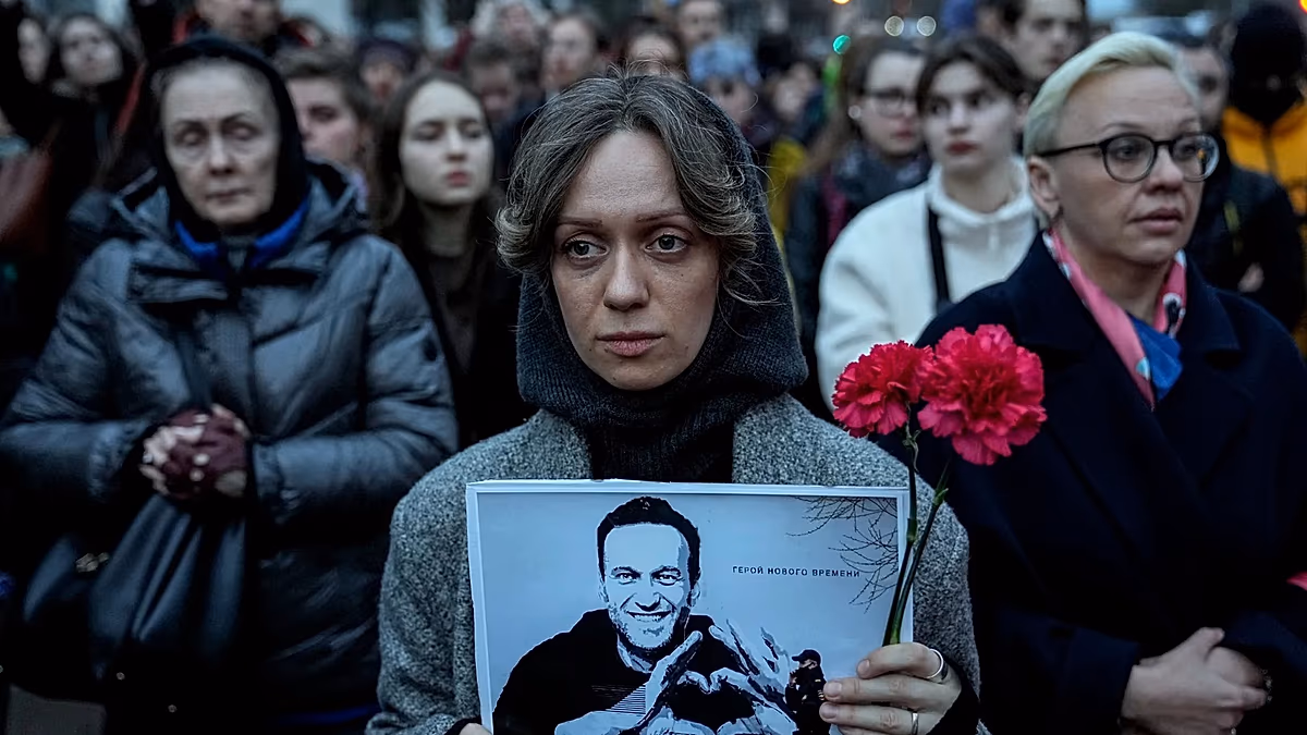 AB, Navalny suikastıyla bağlantılı 6 kişiye yaptırım açıkladı