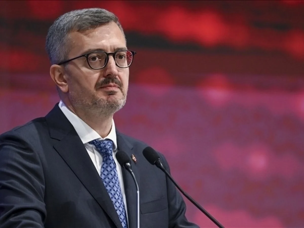 Burhanettin Duran'dan İsrail'e: Türkiye'ye ahlak dersi vermeye kalkması hadsizliktir