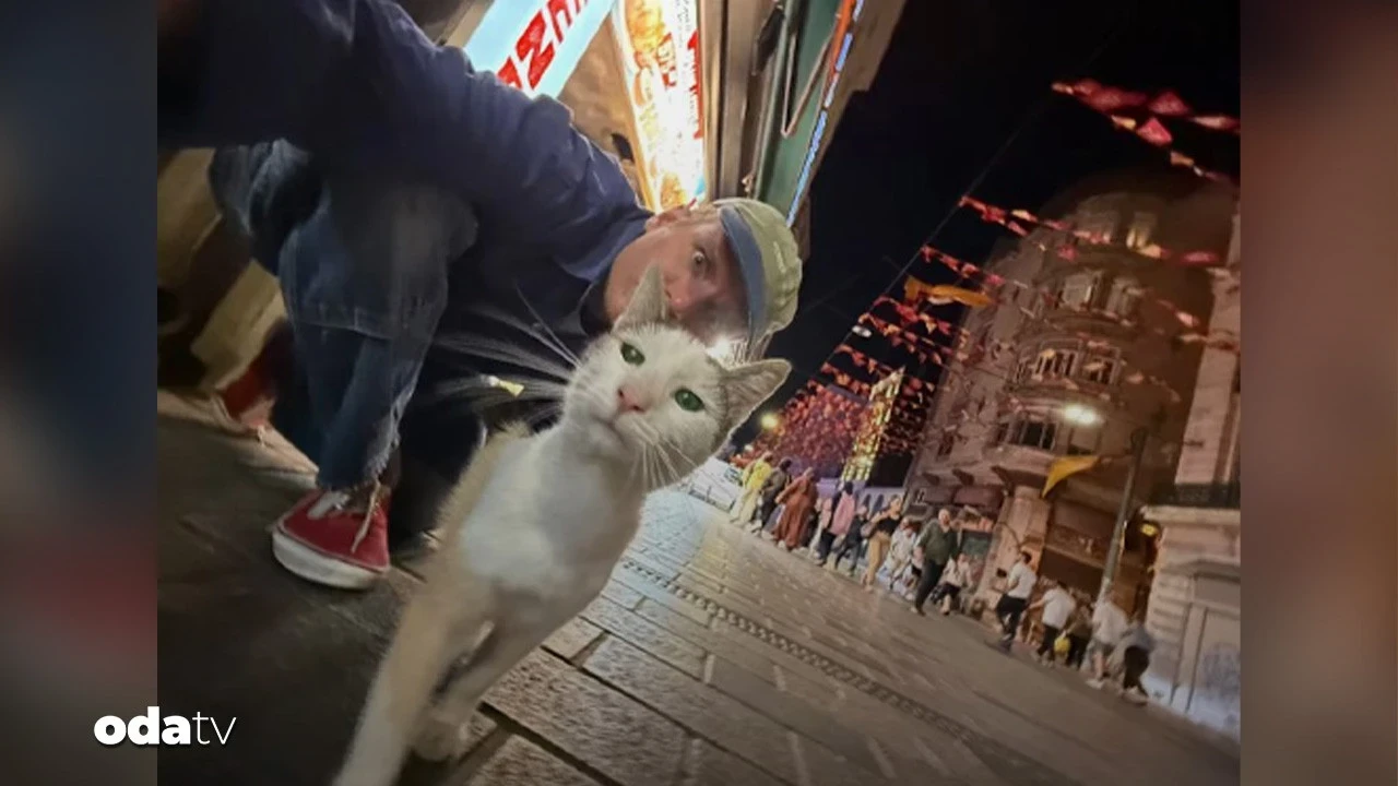 Mac DeMarco Manifest’e göz kırptı: Konser öncesi İstiklal’den 'Hileli' paylaşımı