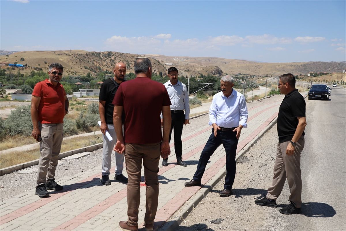Yahşihan'da istinat duvarı çöken yolda yenileme çalışması başlatıldı