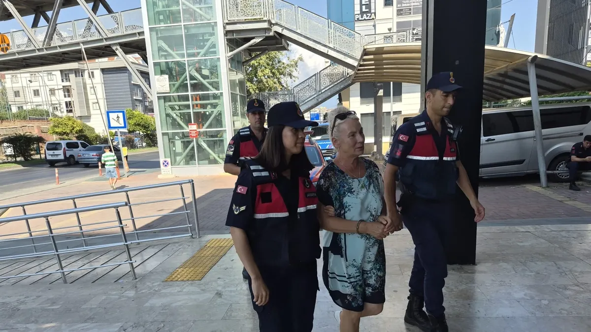 Antalya'da tesettüre ayrımcılık! Haşema ile havuza girmek isteyen kıza engel oldu: Rus yönetici tutuklandı