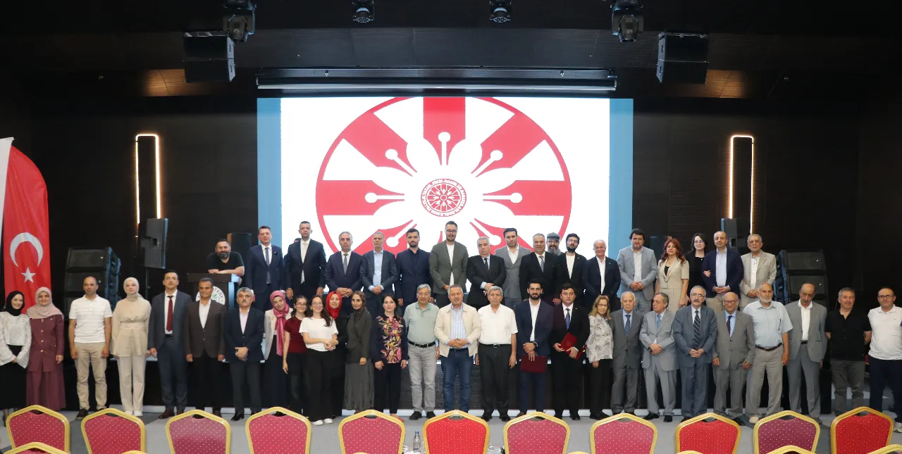 Hikâyede Hale Sert, şiirde Bahtiyar Aslan: TYB yılın ödülleri sahiplerini buldu