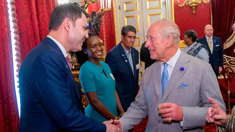 Bakan Kurum, Londra'da Kral 3'üncü Charles'ın ev sahipliğindeki resepsiyona katıldı