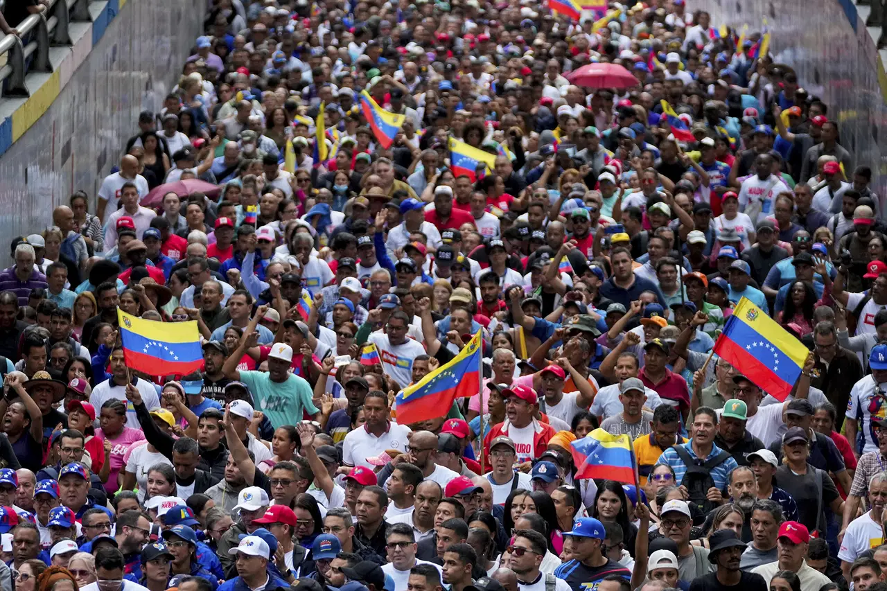 Venezuela’da seçim restleşmesi: Hükümet müzakereye kapıyı kapattı