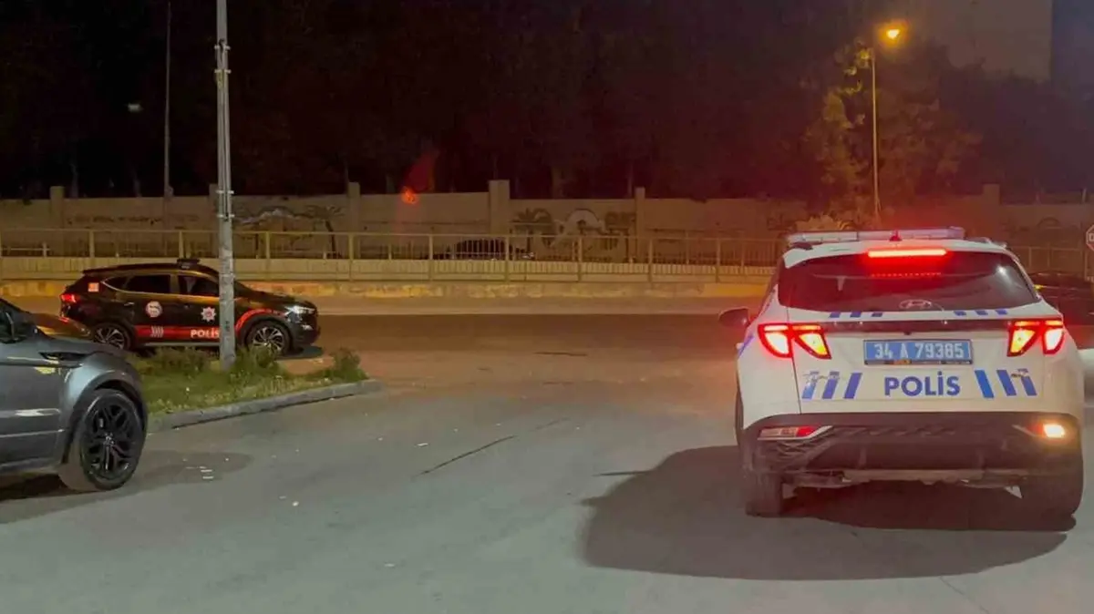Benzinlikte kanlı pusu! Otomobilden ateş açıldı,3 kişi vuruldu