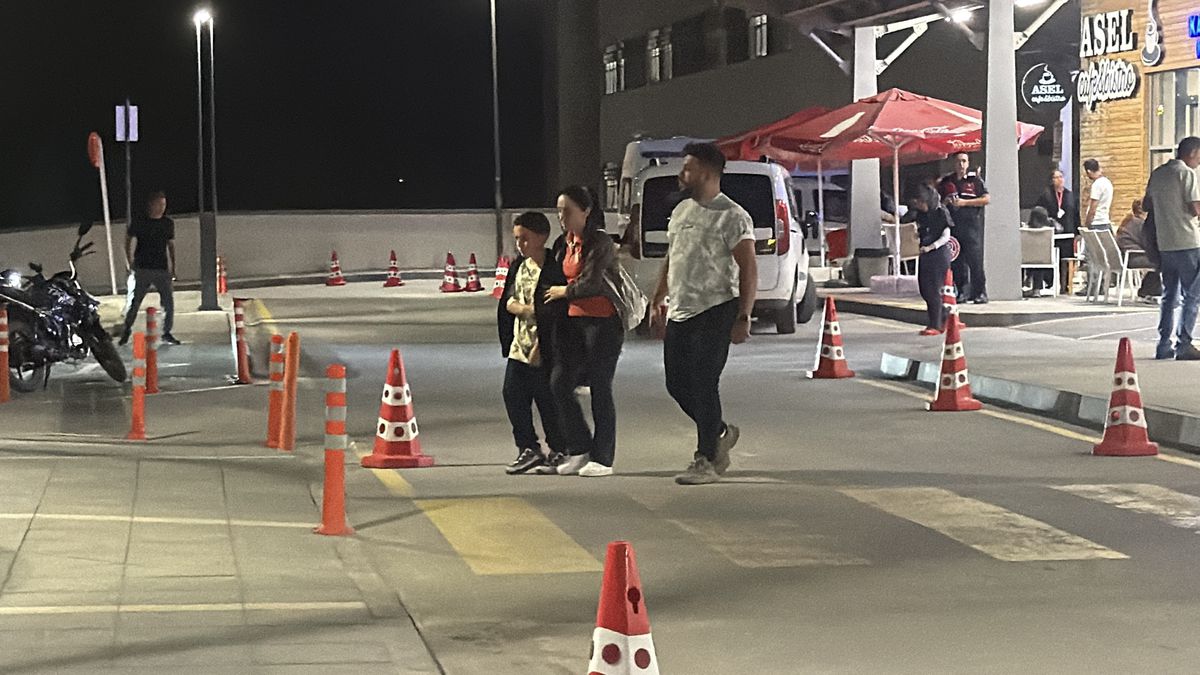 Okulda dağıtılan tavuklu pilav sonrası 84'ü öğrenci 98 kişi rahatsızlandı