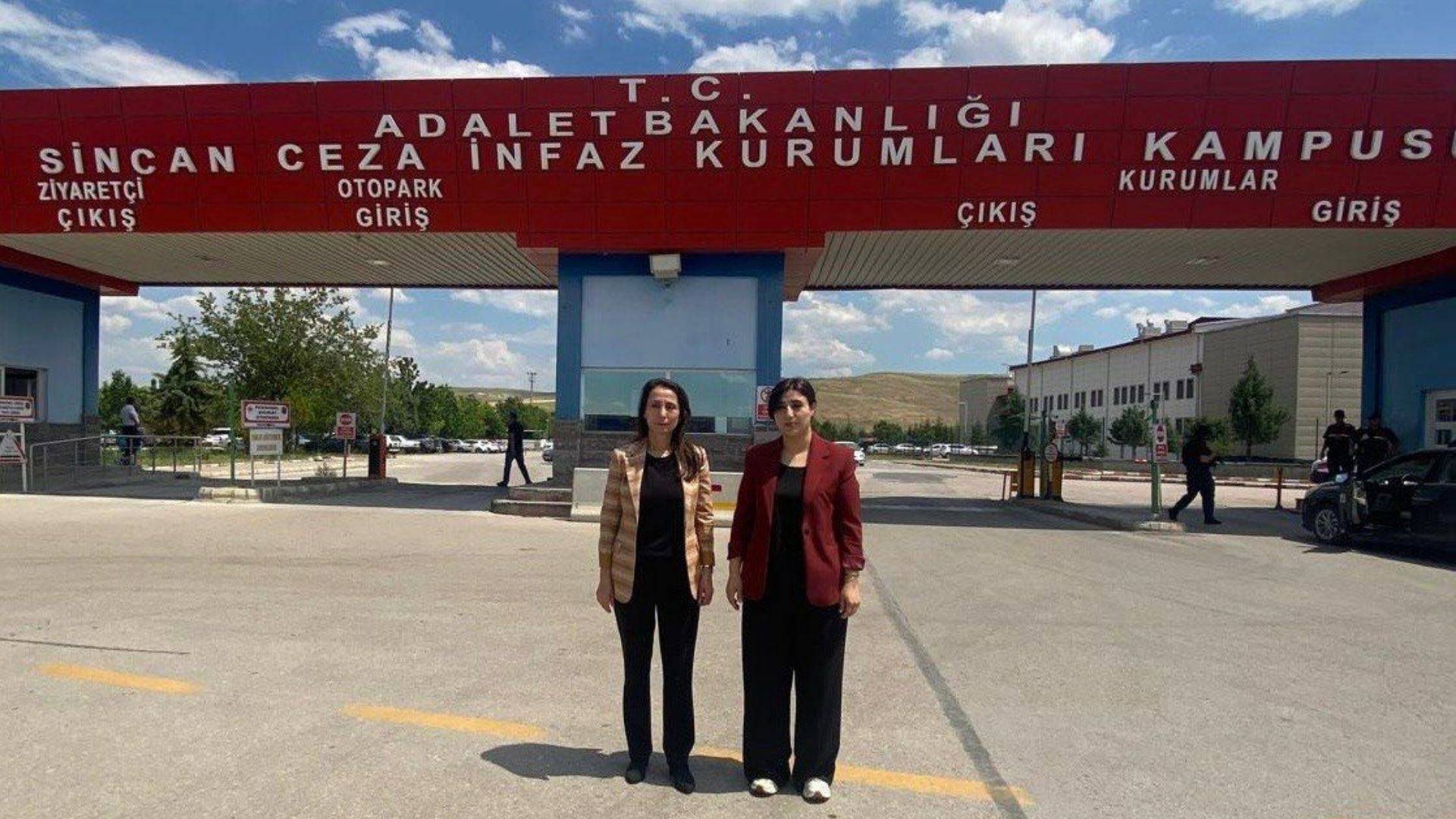 Hatimoğulları, Sincan Cezaevi'nde tutuklu bulunan HDP'li siyasetçileri ziyaret etti