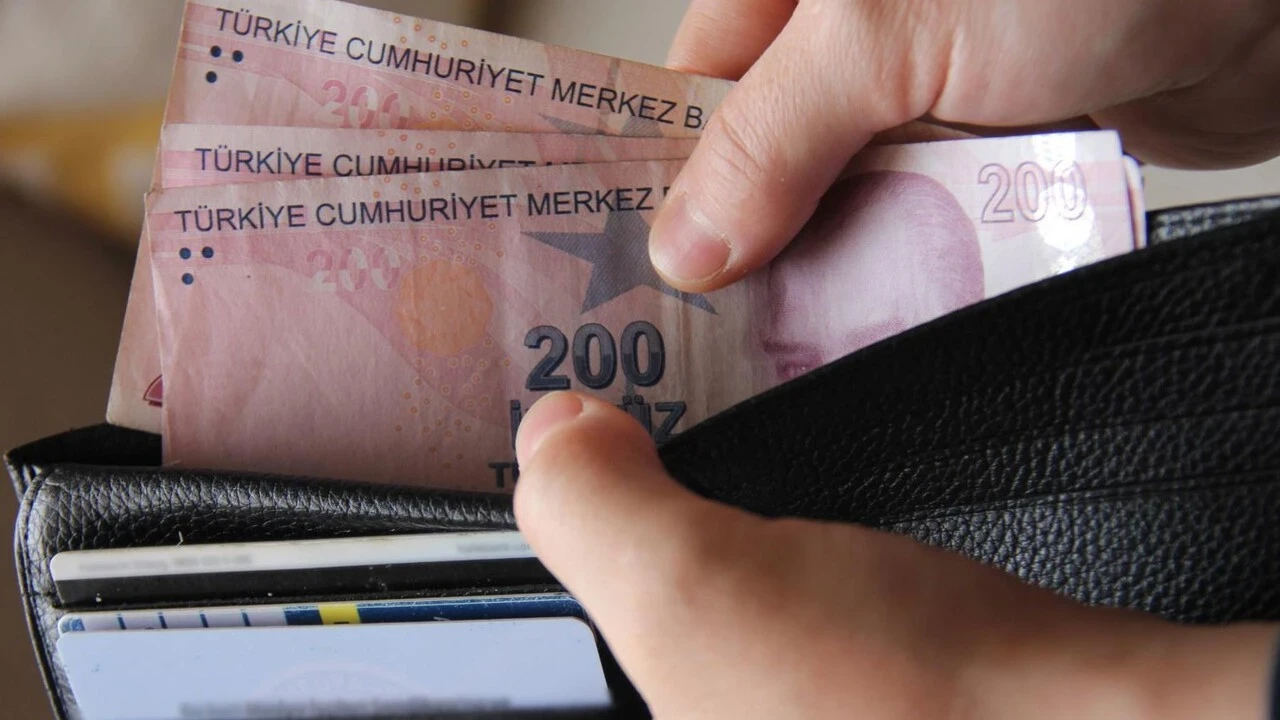 DİSK-AR raporu: İşçilerin 6 aylık ücret kaybı 1,16 trilyon lirayı aştı