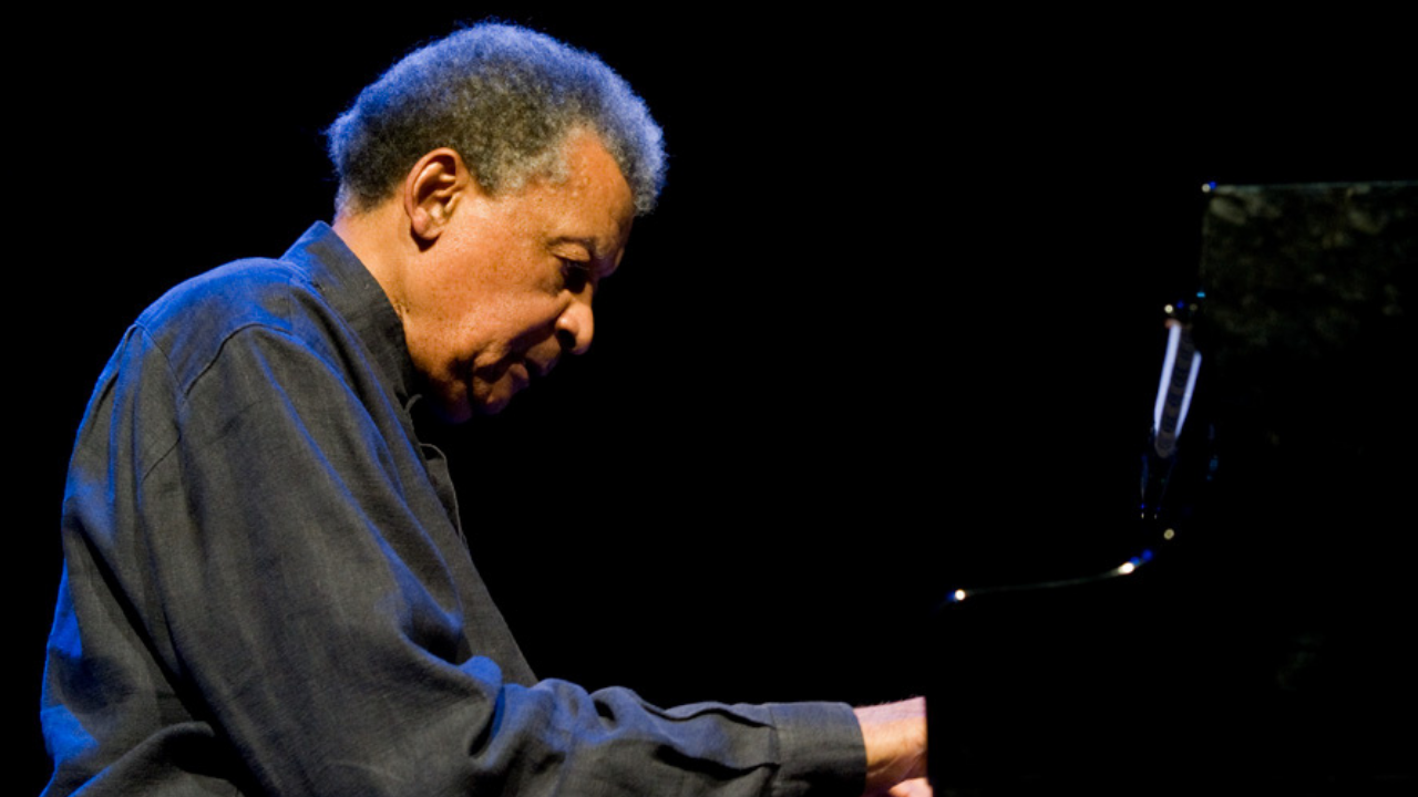 Güney Afrikalı caz piyanisti Abdullah Ibrahim hayatını kaybetti