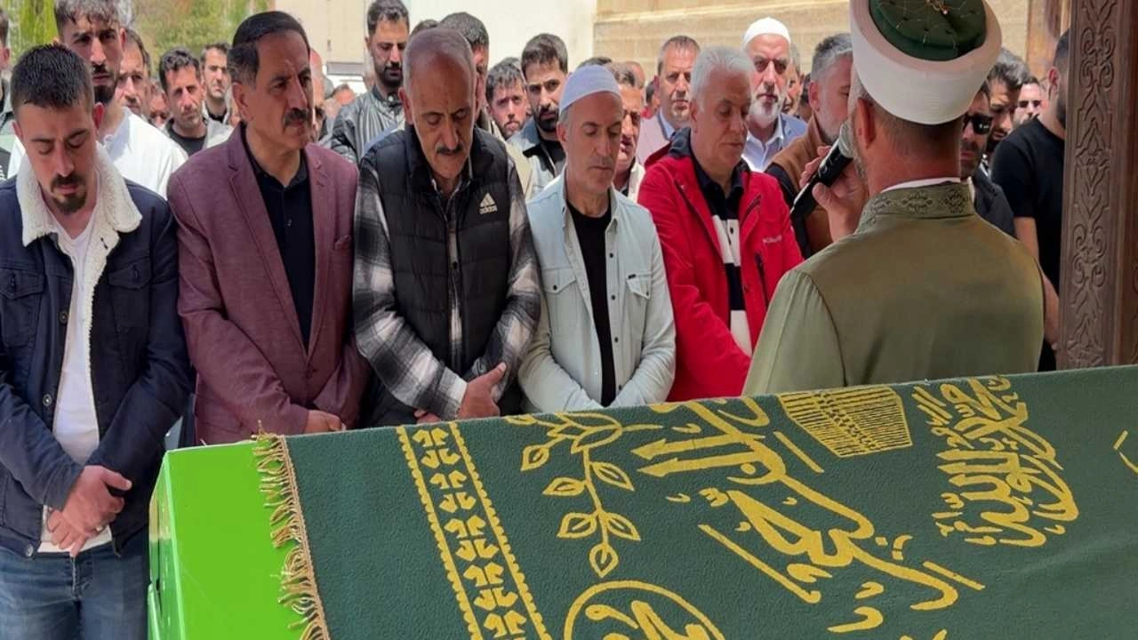 Kardeşini kurtaran ağabeyin kalbi o korkuyu kaldıramadı