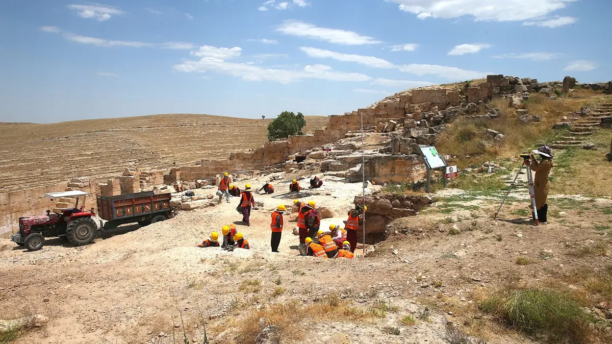 Dünya arkeolojisinde bir ilk! Mithras Tapınağı'nda 1700 yıllık "kutsal mühür" keşfedildi