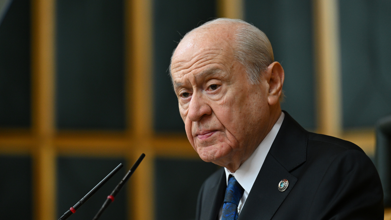 MHP Lideri Devlet Bahçeli'nin yüzük ve rozeti dikkat çekti: "Tanrı Türkü Korusun"
