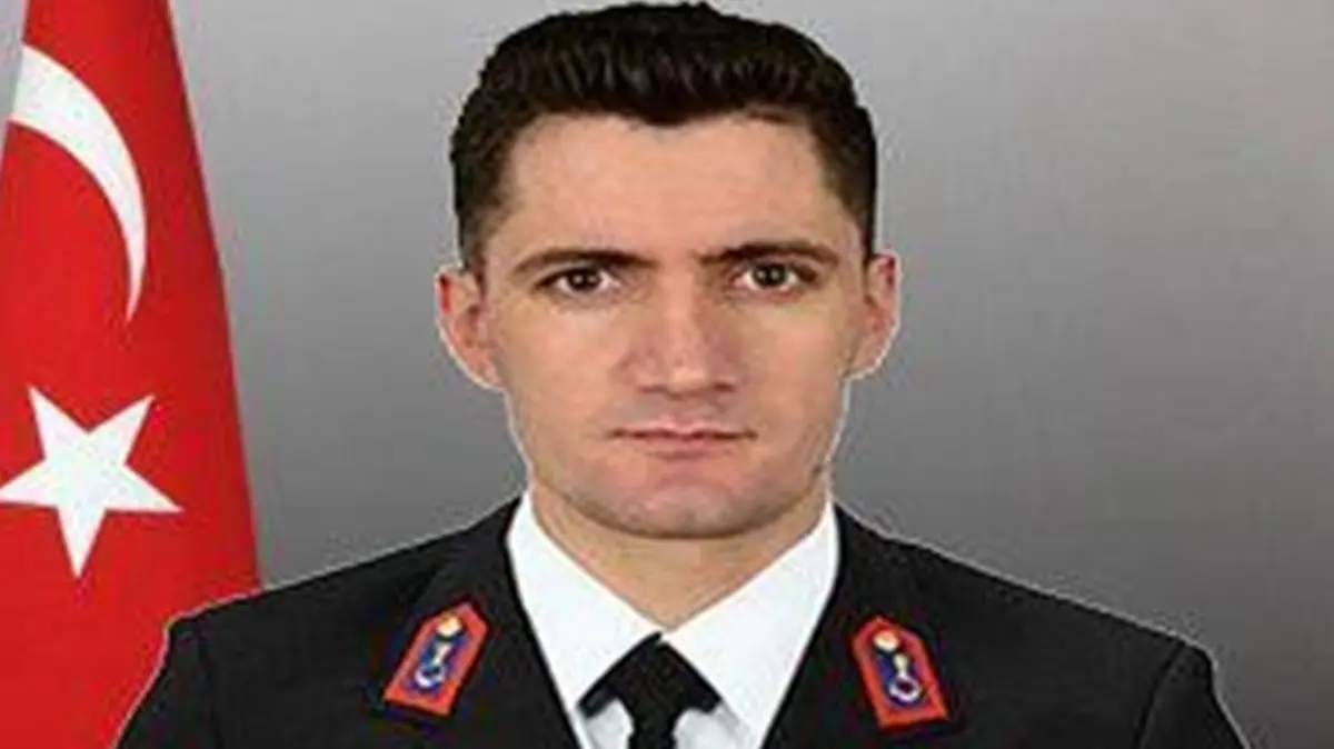 Halı sahada kalp krizi geçirdi: Jandarma uzman çavuş kurtarılamadı