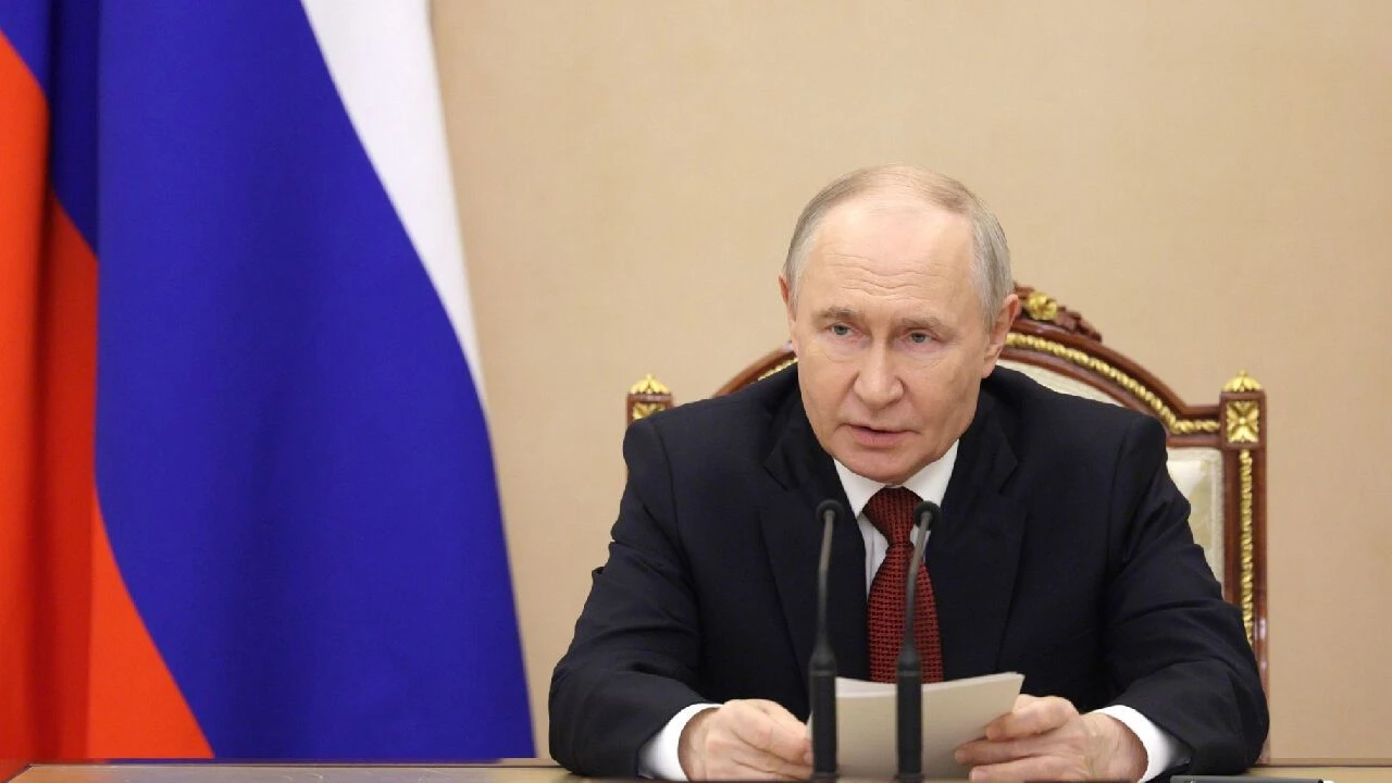 Putin: Dizel ihracatını tamamen yasaklayabiliriz