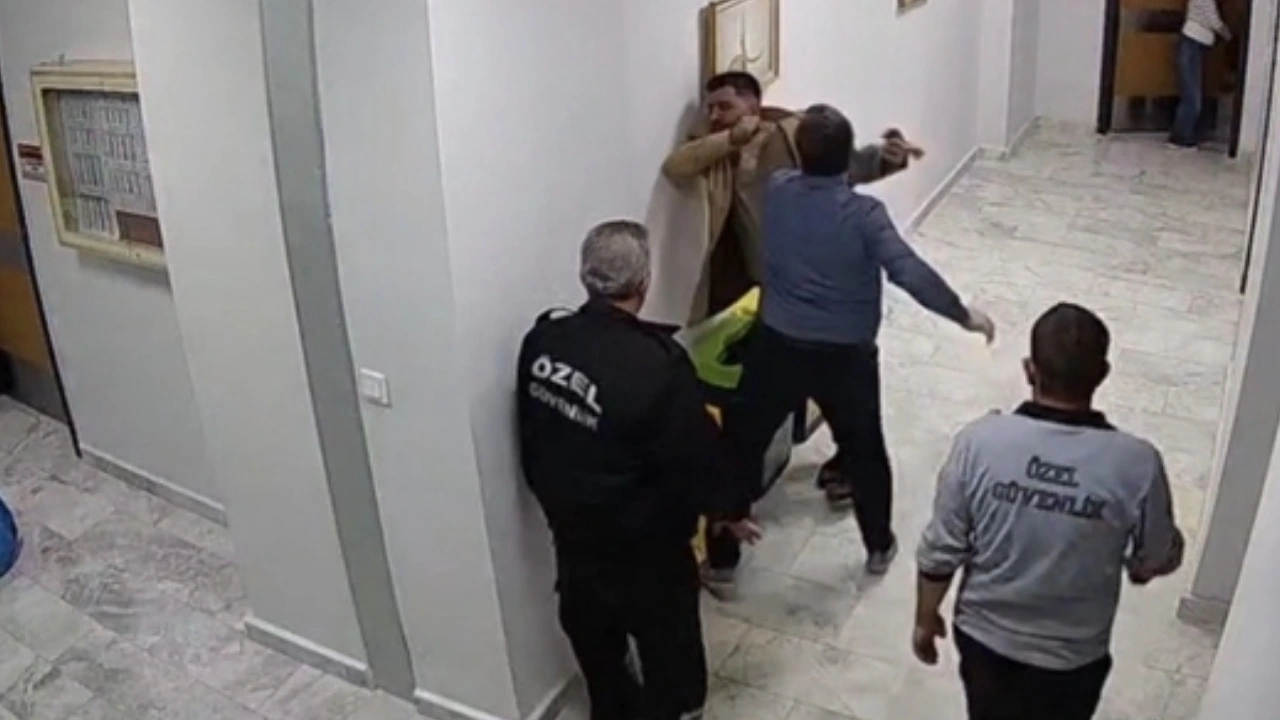Hastane müdürü, çalışanı bayıltana kadar yumrukladı! Valilik dehşet anları için harekete geçti