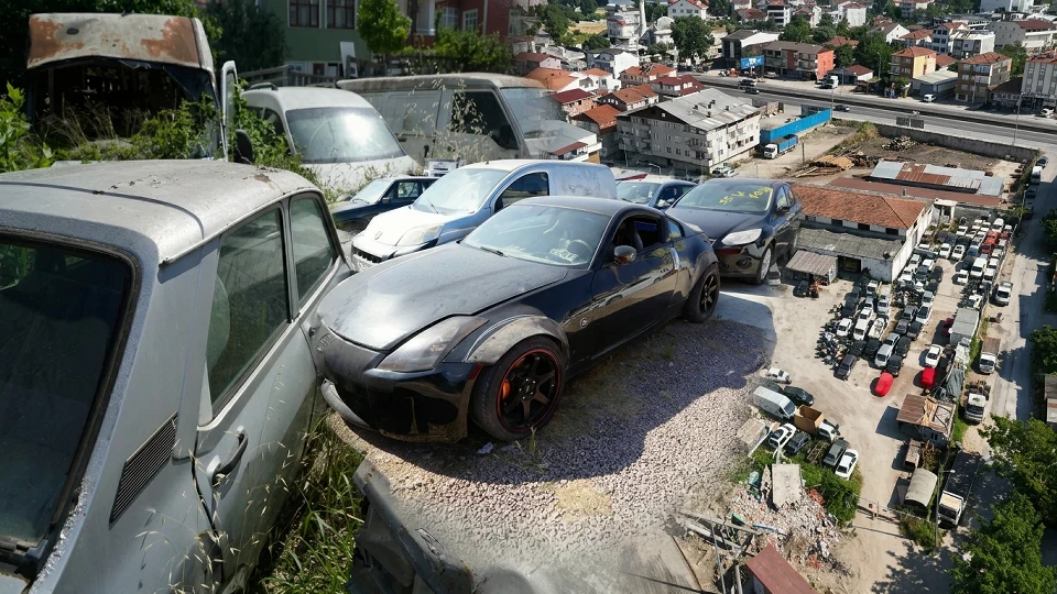 Kocaeli Yediemin Otoparkı: Yüzlerce araç 25 yıldır sahiplerini bekleyen devasa alanda çürüyor | Otomobil Haberleri