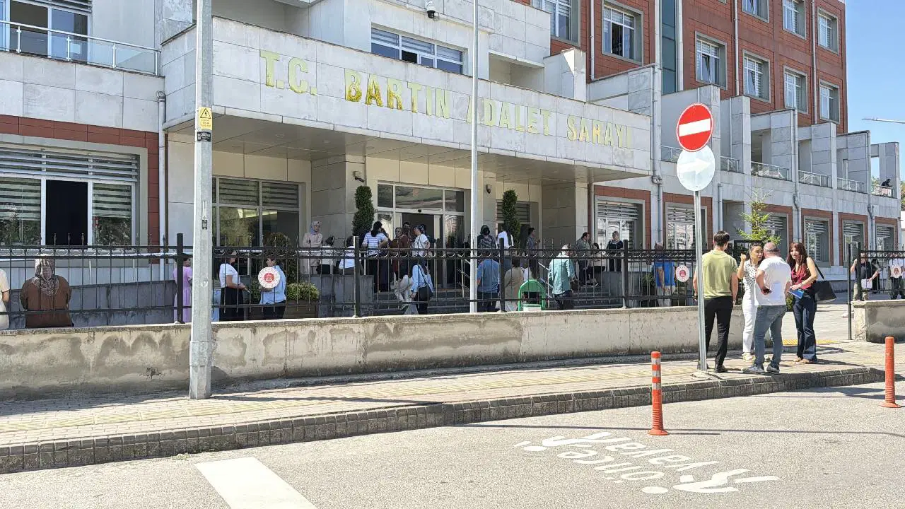 Bartın Adliyesi'nde yangın paniği