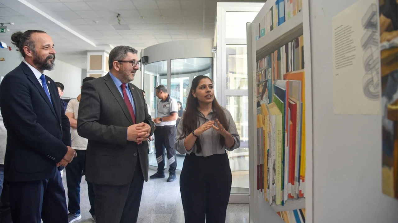 BŞEÜ Resim Bölümü öğrencilerinden 'Kampüste Yaşam' sergisi