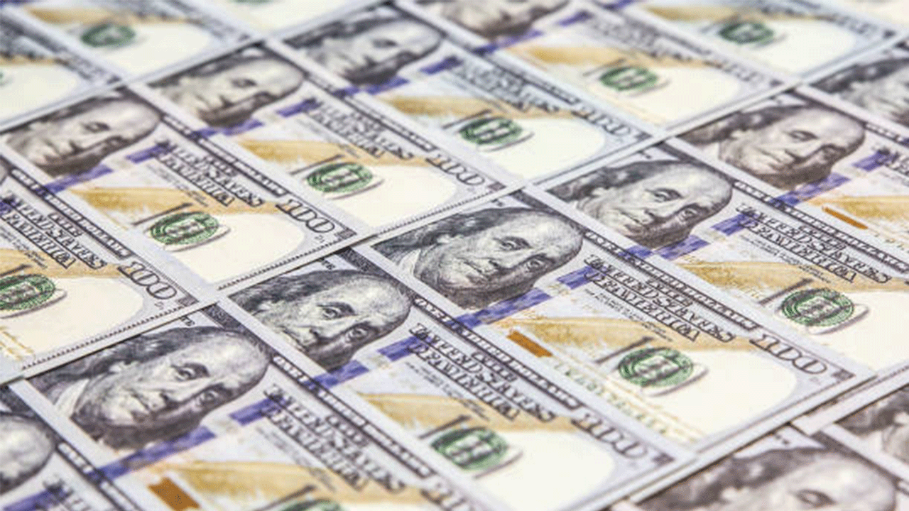 Dolar, yaklaşık bir yılın en iyi aylık performansına hazırlanıyor