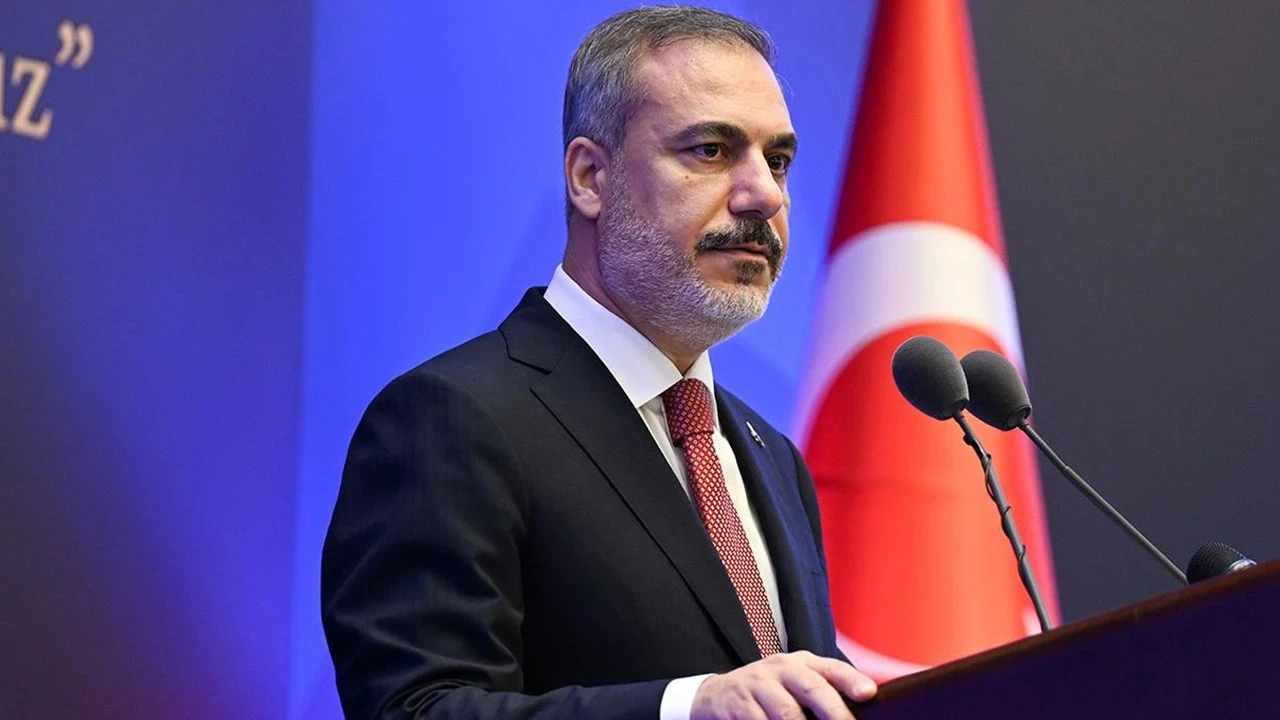 Dışişleri Bakanı Hakan Fidan Bangladeşli mevkidaşı ile görüştü