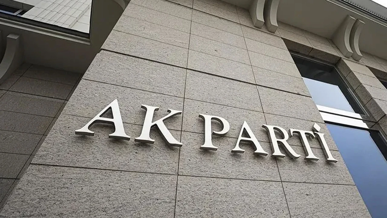 AK Parti’nin 25. Yıl Logosu Görücüye Çıktı, Logoda Hangi Simgeler Var? İşte Detaylar