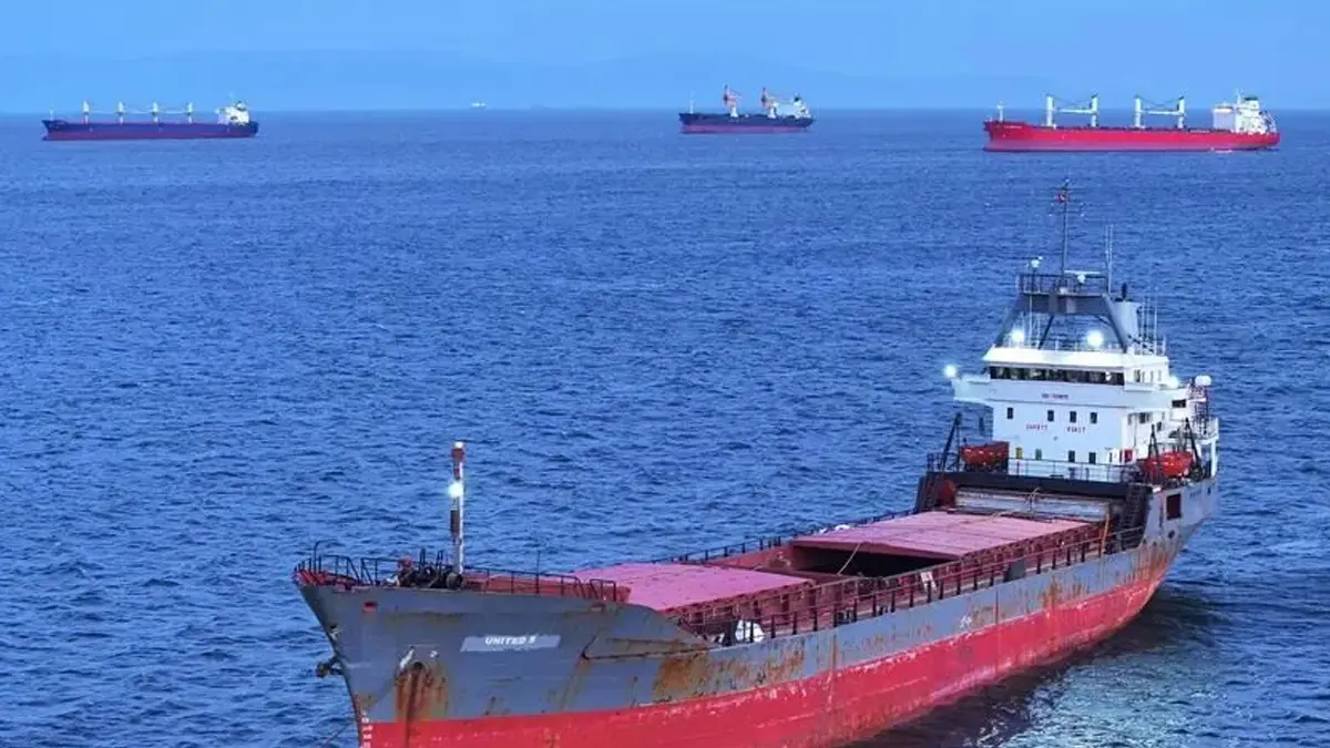 Hürmüz Boğazı'nda tanker trafiği savaşın başlangıcından bu yana en yüksek seviyeye ulaştı