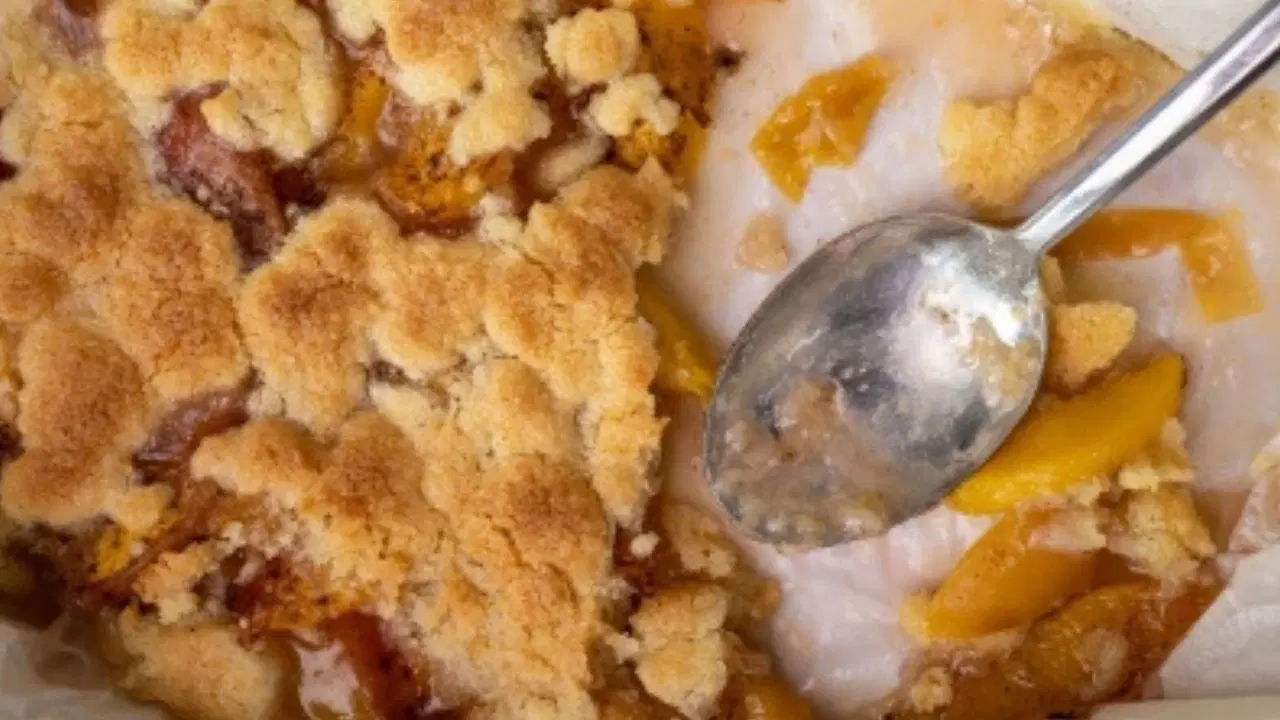 Yazın en lezzetli tatlılarından biri: Şeftalili crumble tarifi