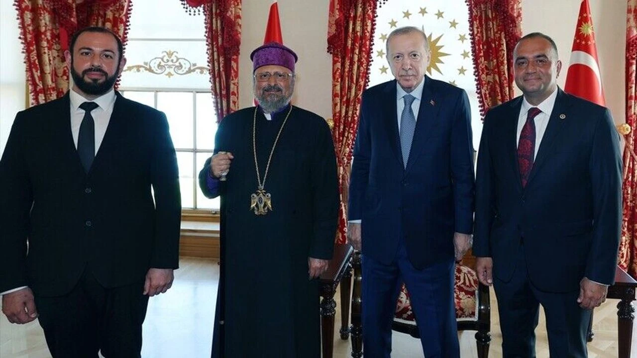Cumhurbaşkanı Recep Tayyip Erdoğan, Türkiye Ermenileri Patriği Sahak Maşalyan'ı kabul etti